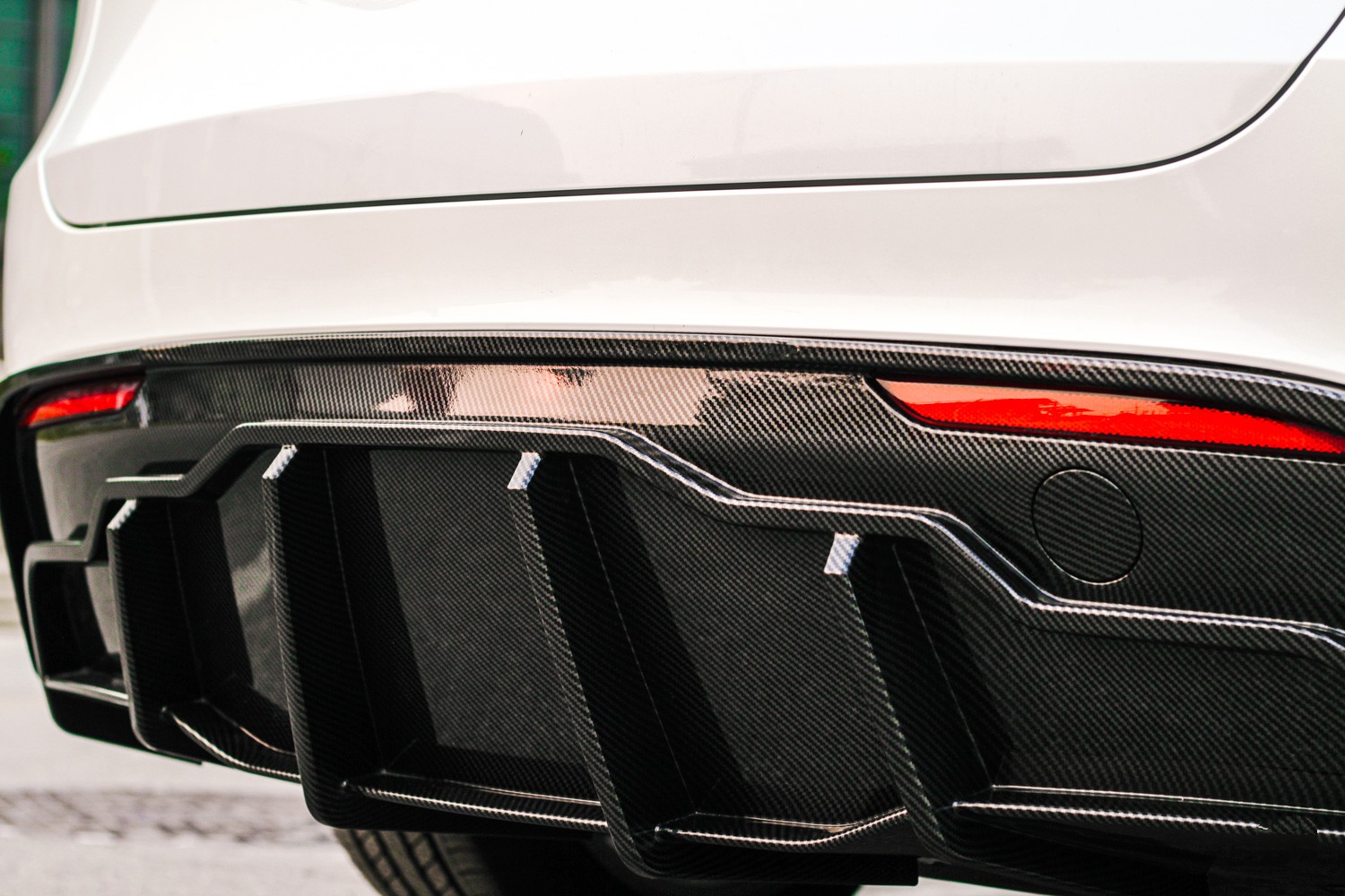 Tesla Model Y body kit Carbon fiber