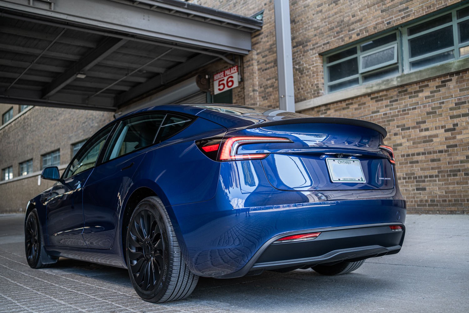 Tesla Model 3 improve look with Spoiler