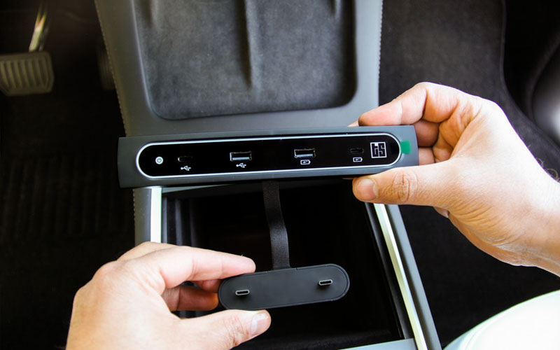 USB hub Tesla Model 3 and Y