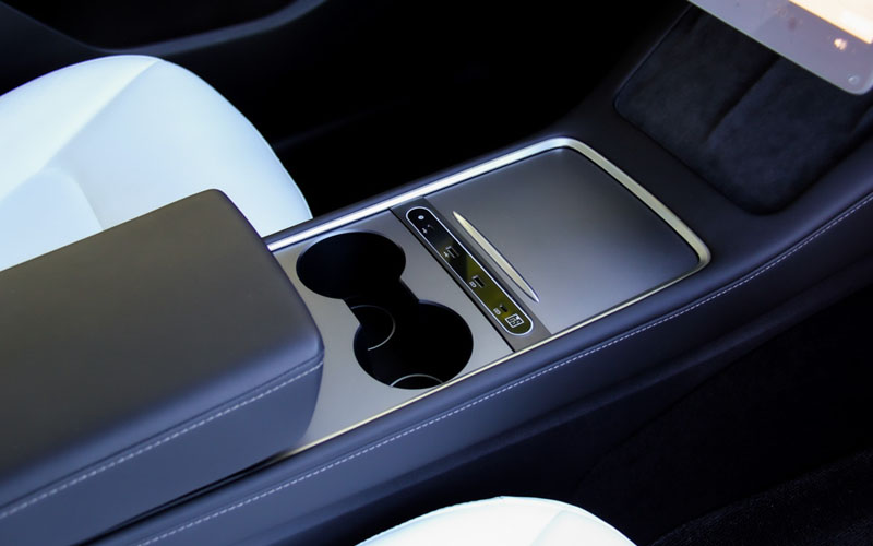New Tesla USB hub type C
