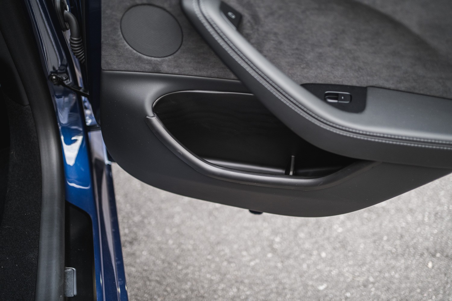 Model 3 passenger side door liner insert