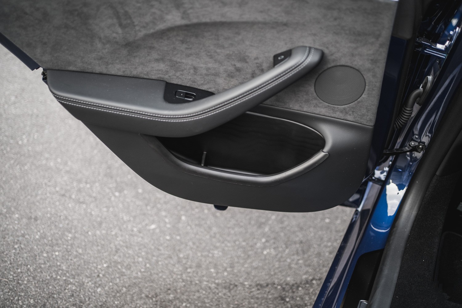 Model 3 cup holder rear driver side door liner insert