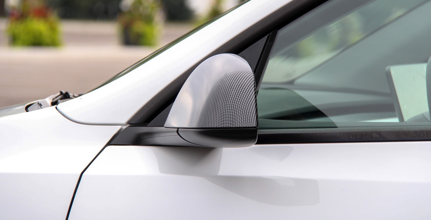 Tesla Model 3 mirror covers keep clean