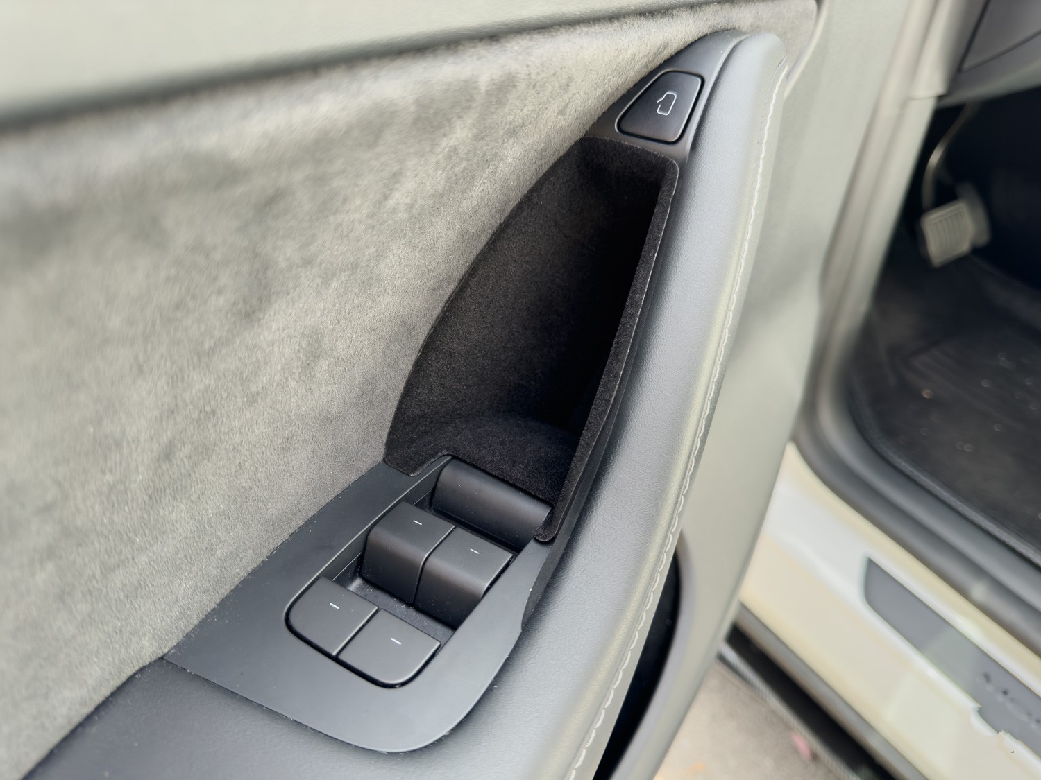 Tesla Model Y Door Pockets