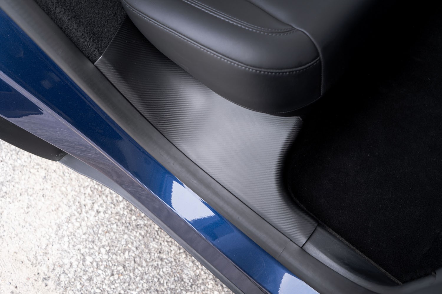 Model y rear door sill protector guard