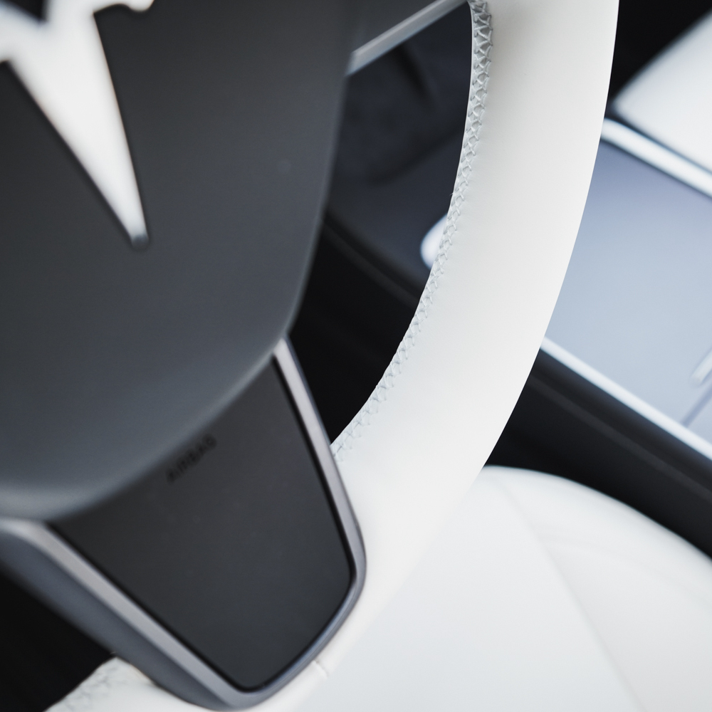 Tesla steering wheel cover tan for Model 3/Y tan color hand stitch