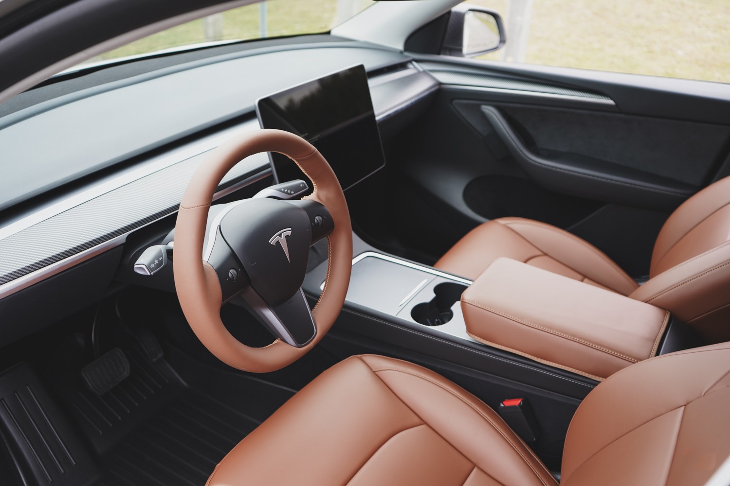 Nappa Leather Steering Wheel Cover Hand Stitched for Model Y - Saddle Tan